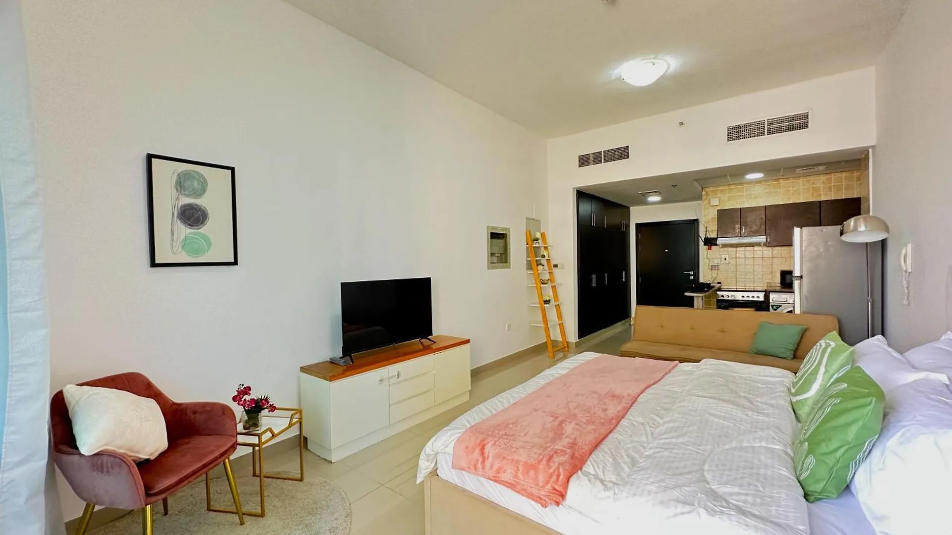 Cool Studio Near To Metro & Beach In Dubai Marina United Arab Emirates
